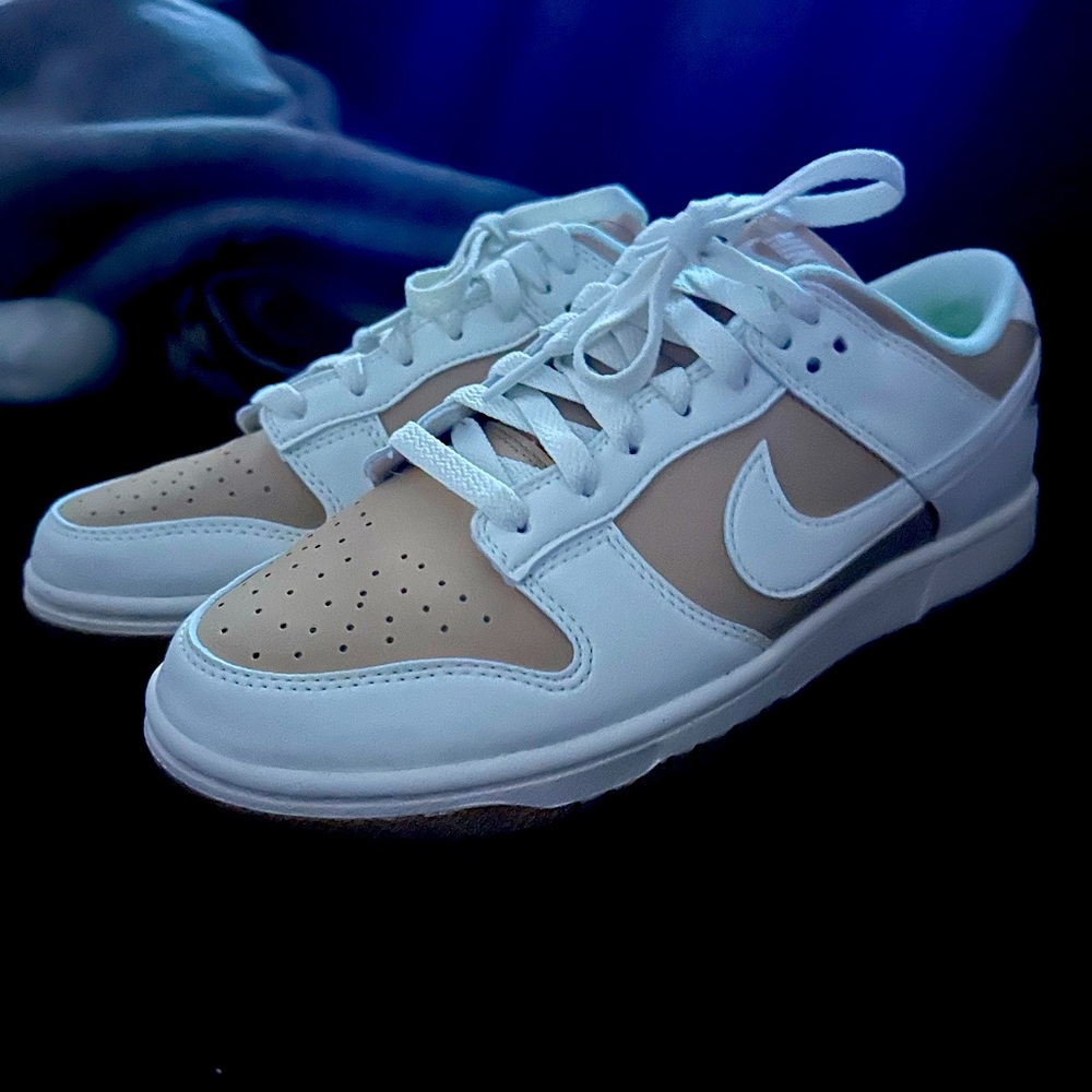 Nike Dunks women’s 8